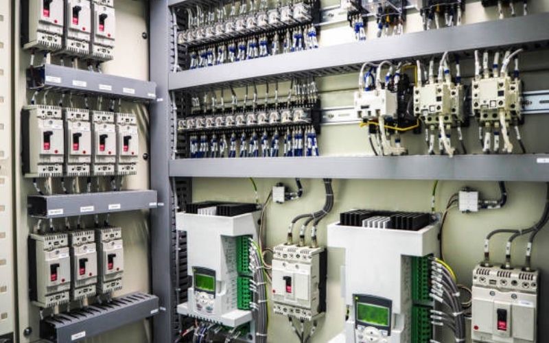 Montagem de quadros de comando Duarte soluções